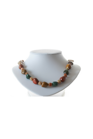 Collar de piedra jaspe.